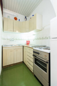 kitchen S2 apartment for lease